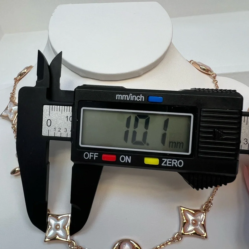 NMP6 High-end Genuine 3D NUDE Mother of Pearl 18K Rose Gold Pl CHOKER-Necklace - Picture 7 of 7